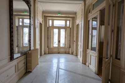 Agrandir l'image 8 sur 16, fenêtre modale
