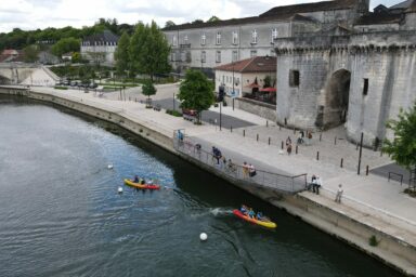 Les quais et la porte Saint-Jacques