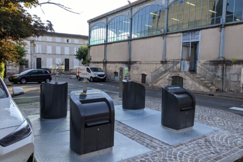 Poubelles enterrées