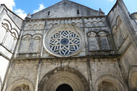 Façade de l'église Saint-Léger