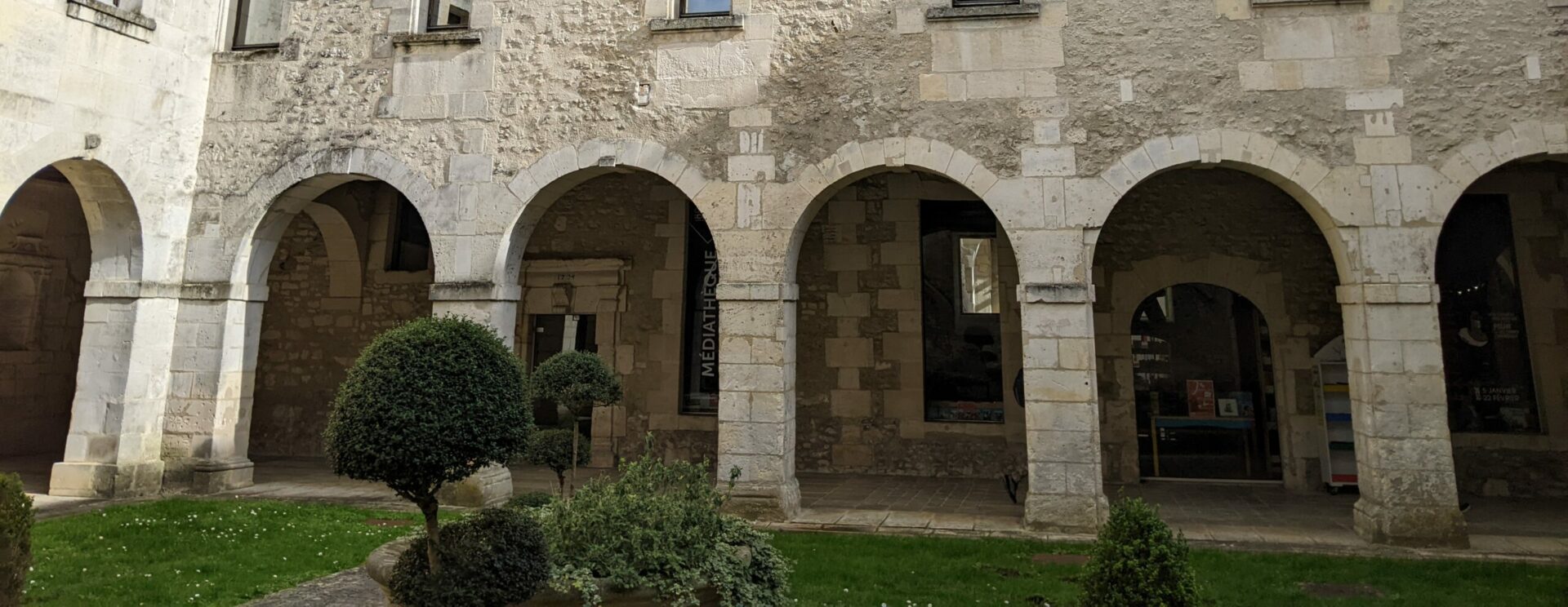 Cloître du Prieuré