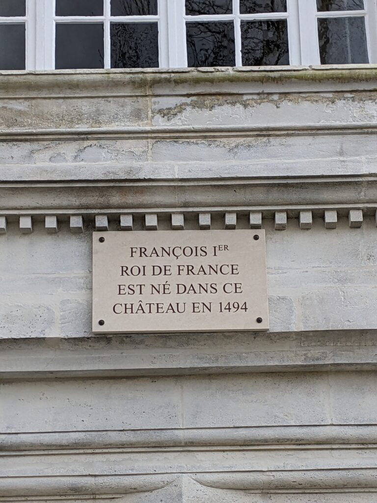 Panneaux explicatif sur François Ier, roi de France, né à Cognac - Agrandir l'image, fenêtre modale