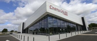 Vue extérieure du bâtiment du cinéma