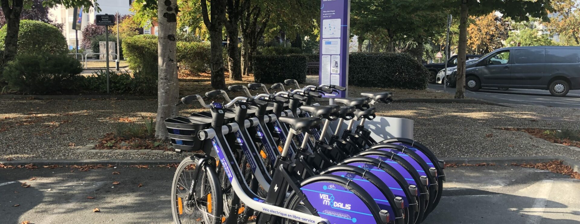 Vélo en libre service sur la voie publique