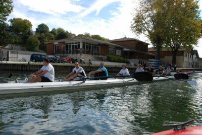 Aviron sur le fleuve Charente - Agrandir l'image, fenêtre modale