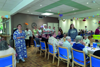 Agrandir l'image 1 sur 2, fenêtre modale